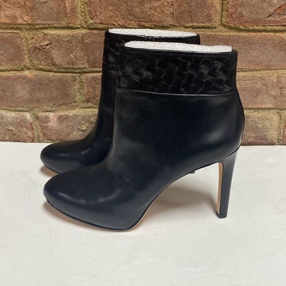 Antonio Melani Black Leather Platform Heeled Booties Size 8.5 NEW - Picture 1 of 9